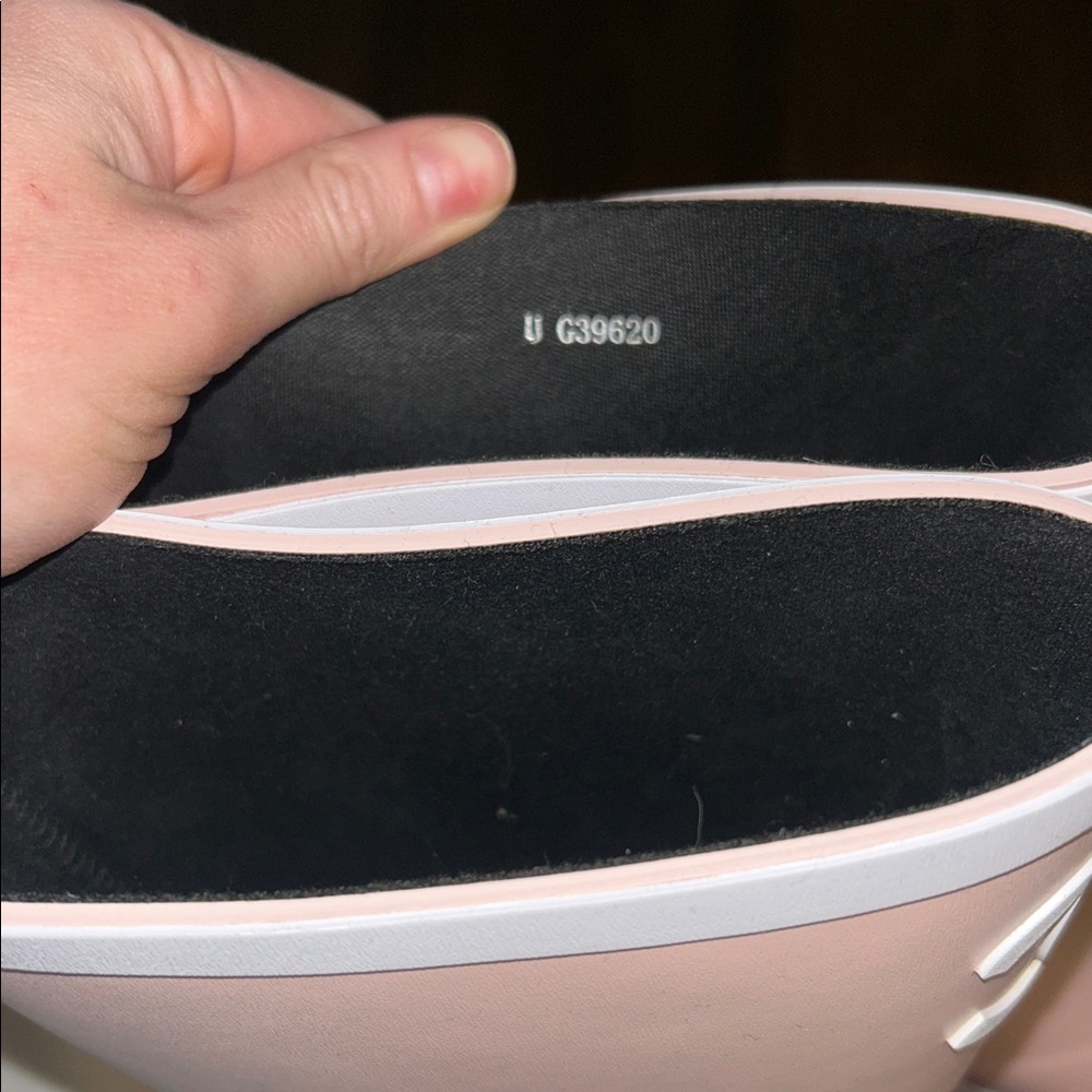 Chanel Women's 26C rose pink Two-Tone Slip-On rain boots - Picture 4 of 6